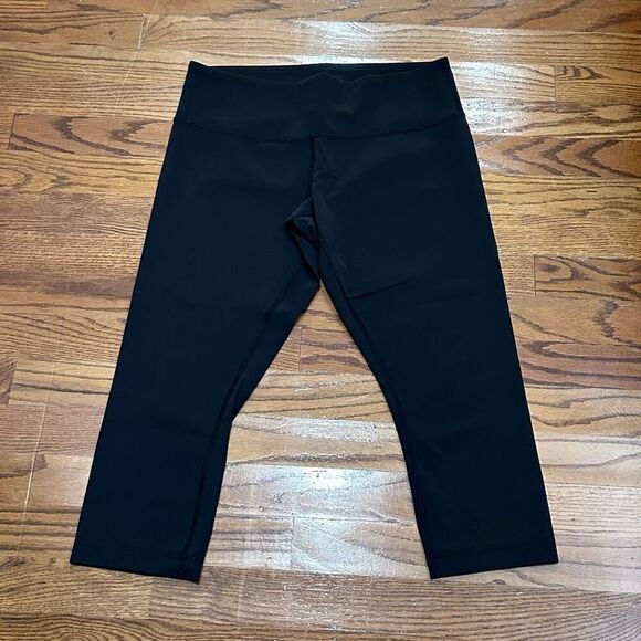Lululemon Wunder Under Cropped Black Tights - Picture 1 of 4